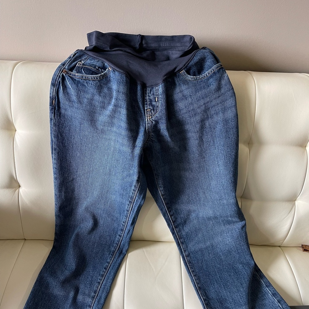NWOT Maternity mom jeans